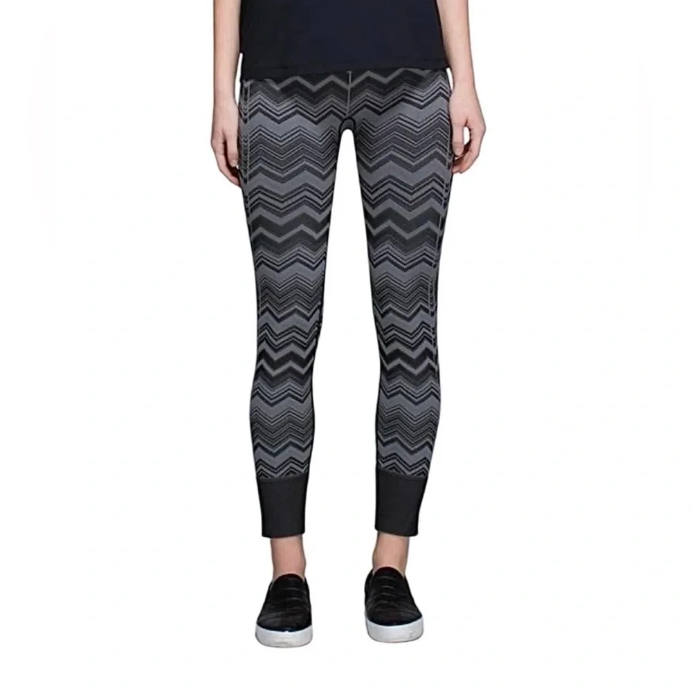 Women’s Lululemon knit seamless ribbed leggings Chevron heathered